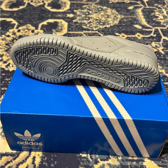 Adidas Yeezy Powerphase Calabasas in Grey - Picture 5 of 6